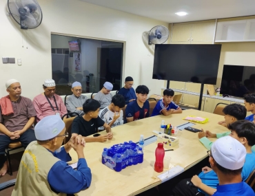 Penghargaan Saguhati kepada Pasukan Nadi SAH di Surau Al-Hidayah